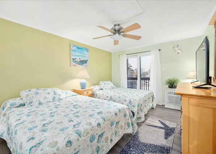Charming 1 Bedroom With Outdoor Pool! *