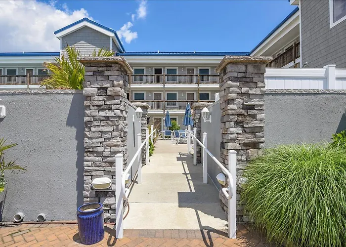 Charming 1 Bedroom With Outdoor Pool! Ocean City